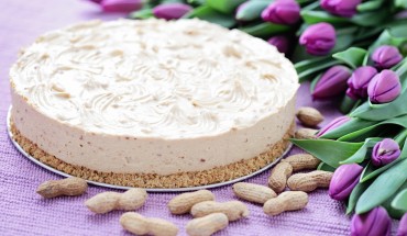 cheesecake with peanut butter - sweet food